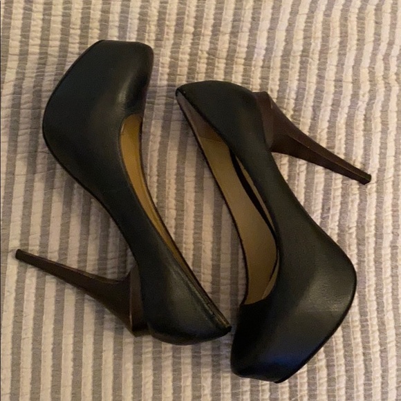 Max Azria runway shoes only worn twice. - Picture 7 of 8